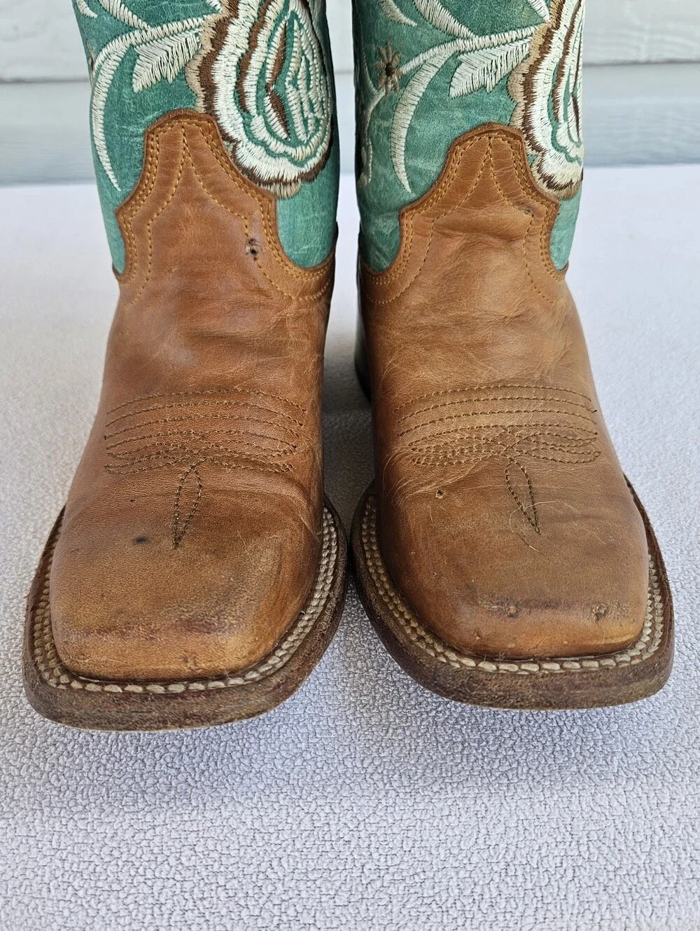 Circle G by Corral Honey Turquoise Flower Western Boot Girl Youth SZ 4 Leather